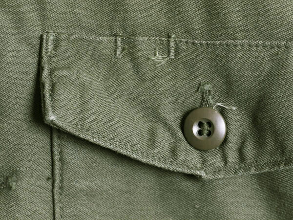 70s 米軍実物 US ARMY コットン サテン ユーティリティ シャツ メンズ M 古着 ヴィンテージ 76年製 ミリタリー OG107 シャツ袖 4th 軍物 OD