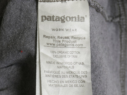 パタゴニア プリント 長袖 Tシャツ メンズ L 古着 17年製 アウトドア ロンT ロングスリーブ P-6 グラフィック ショップ ステッカー グレー