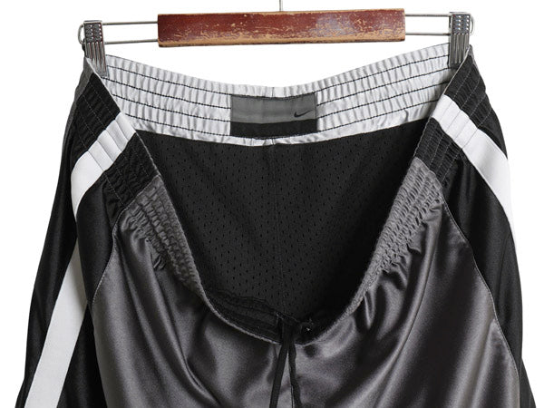 00s ナイキ バスケットボール ショーツ メンズ L 程 オールド トラック バスパン ショートパンツ メッシュ ライナー付き スウッシュ バスケ