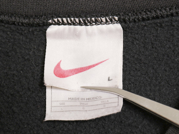 90s ナイキ スモール スウッシュ 刺繍 スウェット メンズ L / オールド 当時物 裏起毛 トレーナー クルーネック ワンポイント ロゴ 黒 無地