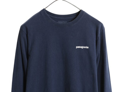 パタゴニア 両面 プリント 長袖 Tシャツ メンズ XS 古着 17年製 アウトドア ロンT ロングスリーブ ロゴT P6 バックプリント カットソー 紺