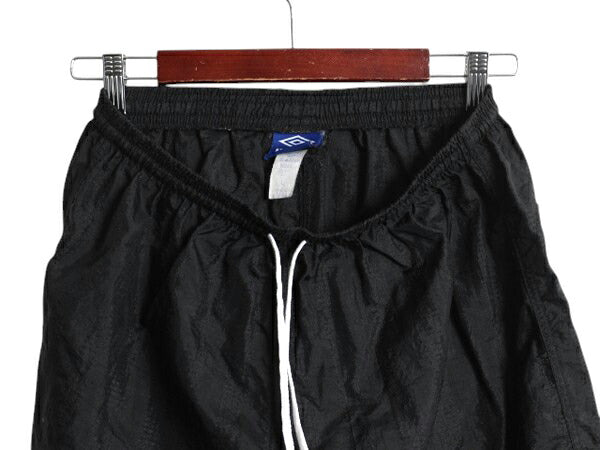 90s アンブロ ナイロン ショートパンツ メンズ L 古着 オールド ショーツ 短パン ワンポイント ストライプ トレーニング スポーツ ブラック