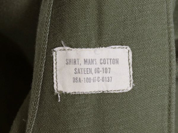 60s 米軍実物 US ARMY コットン サテン ユーティリティ シャツ S ヴィンテージ 67年製 OG107 シャツ袖 2nd 3rd 4th 移行期 軍物 ミリタリー