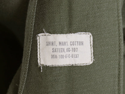 60s 米軍実物 US ARMY コットン サテン ユーティリティ シャツ S ヴィンテージ 67年製 OG107 シャツ袖 2nd 3rd 4th 移行期 軍物 ミリタリー