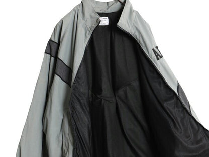 90s 99年製 米軍実物 US ARMY ナイロン トレーニング ジャケット MEDIUM LONG 古着 オールド 軍物 IPFU ミリタリー ブルゾン ジャンパー 灰