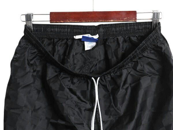 90s USA製 アンブロ ナイロン ショートパンツ メンズ L 古着 オールド チェック ショーツ スポーツ トレーニング ワンポイント 黒 サッカー