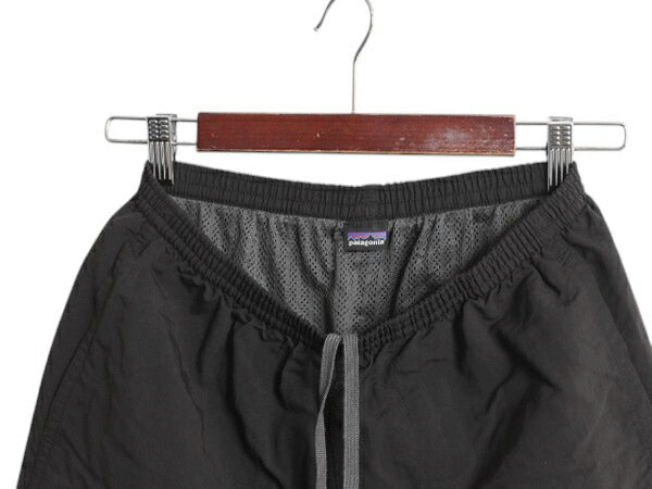 パタゴニア バギーズ ショーツ メンズ S 古着 20年製 アウトドア ナイロン ショートパンツ 短パン 海パン 水陸両用 サーフ インナー付き 黒