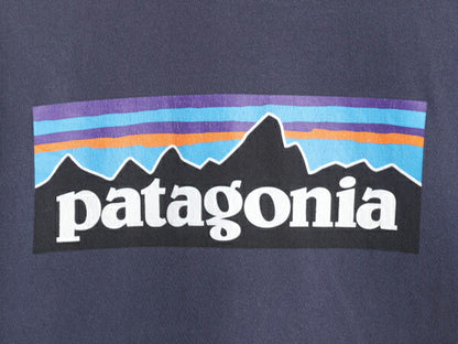 17年製 パタゴニア 両面 プリント 半袖 Tシャツ メンズ L / 古着 Patagonia アウトドア P-6 バックプリント ボックスロゴ クルーネック 紺