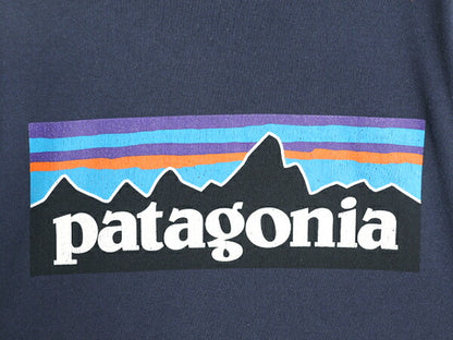 18年製 パタゴニア 両面 プリント 半袖 Tシャツ メンズ S / 古着 Patagonia アウトドア フィッツロイ P6 ボックスロゴ バックプリント 紺