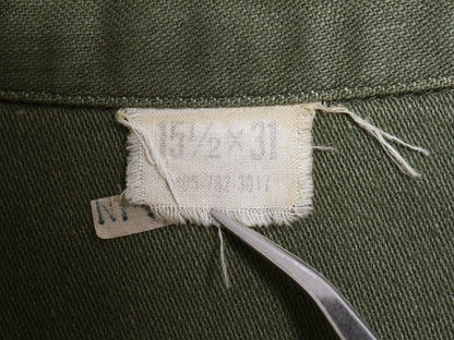 70s 米軍実物 US ARMY コットン サテン ユーティリティ シャツ M ヴィンテージ OG107 シャツ袖 3rd ミリタリー 軍物 ワッペン 付き カーキ