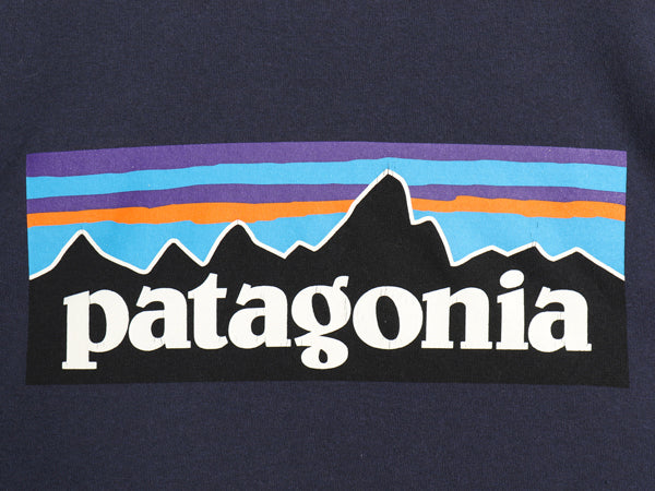 パタゴニア 両面 プリント 半袖 Tシャツ メンズ XL 古着 18年製 アウトドア P6 ボックスロゴ バックプリント クルーネック 大きいサイズ 紺