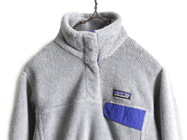 16年製 パタゴニア リツール スナップT プルオーバー ジャケット レディース S | 古着 Patagonia アウトドア パイル フリース ブルゾン 灰| 中古 フリースジャケット ジャンパー ハイネック POLARTEC ポーラテック ワンポイント パープル 胸ポケット ロゴ刺繍 アメカジ USED