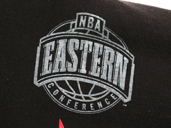 90s USA製 ブルズ 全面 プリント Tシャツ メンズ XL / オールド NBA オフィシャル キャラクター イラスト 大きいサイズ ヘビーウェイト 黒
