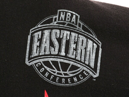 90s USA製 ブルズ 全面 プリント Tシャツ メンズ XL / オールド NBA オフィシャル キャラクター イラスト 大きいサイズ ヘビーウェイト 黒