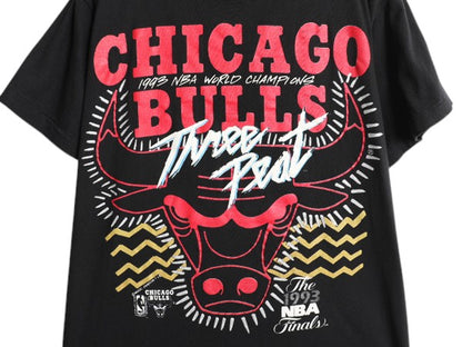 90s ブルズ アート イラスト プリント 半袖 Tシャツ メンズ L 程/ オールド NBA オフィシャル バスケ マイケル ジョーダン キャラクター 黒