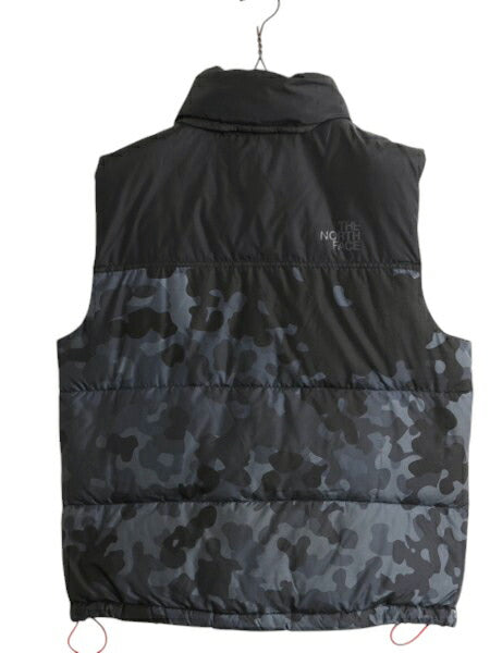 ノースフェイス 迷彩 ヌプシ ダウン ベスト メンズ S 古着 The North face NUPTSE 700フィル フルジップ 重ね着 前開き カモ ハイネック 黒