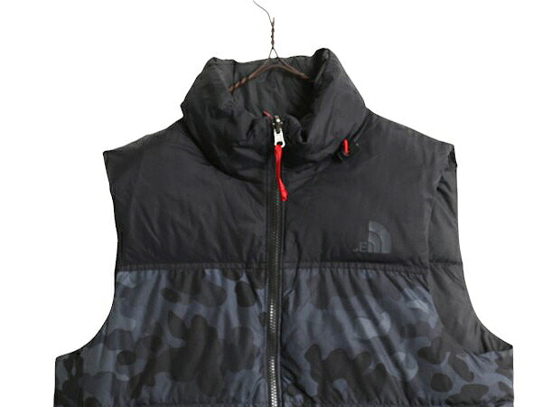 ノースフェイス 迷彩 ヌプシ ダウン ベスト メンズ S 古着 The North face NUPTSE 700フィル フルジップ 重ね着 前開き カモ ハイネック 黒