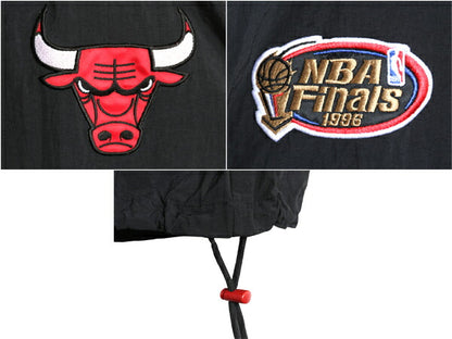 ブルズ ナイロン アノラック パーカー ジャケット メンズ L NBA オフィシャル ミッチェルアンドネス プルオーバー スタジャン ハーフジップ