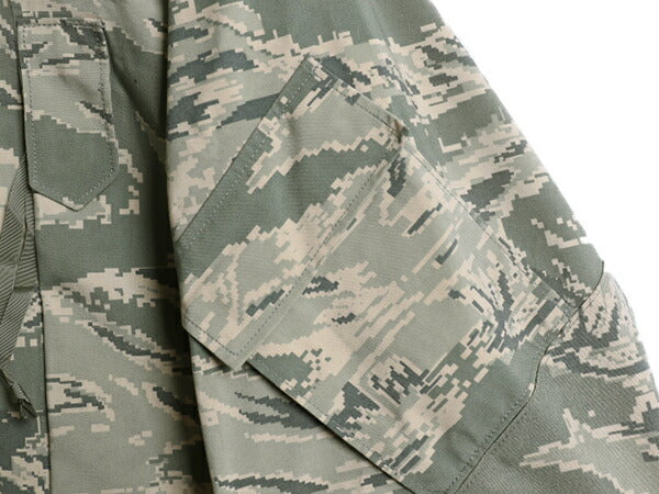 米軍実物 APECS デジタル タイガーカモ 迷彩 ゴアテックス ジャケット MEDIUM REGULAR 古着 16年製 ミリタリー 軍物 エアフォース USAF ABU