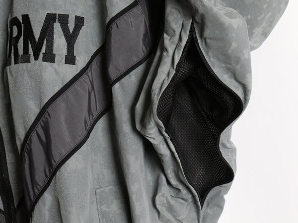 米軍実物 US ARMY ACU 迷彩 リフレクター ナイロン トレーニング ジャケット MEDIUM SHORT / 11年製 ミリタリー IPFU 軍物 ツートン グレー