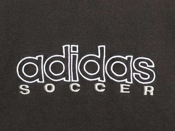 90s アディダス ロゴ 刺繍 スウェット メンズ レディース M オールド トレーナー 前V 裏起毛 サッカー クルーネック ブラック 薄手 企業