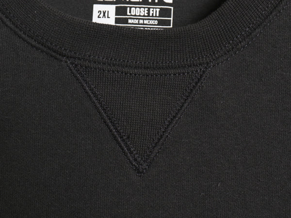 US企画 カーハート ポケット付き クルーネック スウェット メンズ 2XL 古着 裏起毛 トレーナー ワンポイント ロゴ刺繍 前V 黒 大きいサイズ