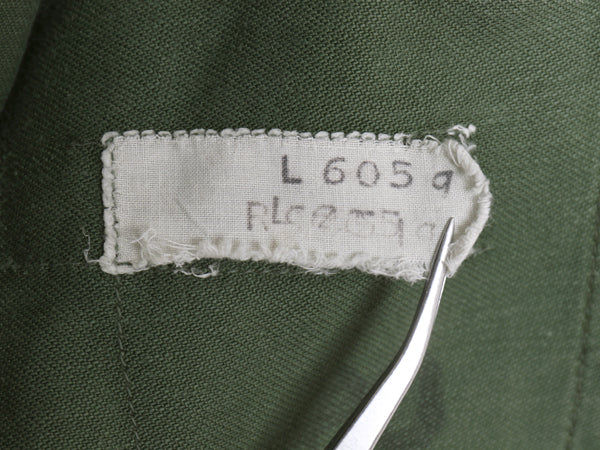 60s 米軍実物 US ARMY コットン サテン ユーティリティ シャツ M 程/ ヴィンテージ OG107 筒袖 1st 後期 ミリタリー 軍物 ワッペン付き 　