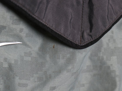 米軍実物 US ARMY ACU 迷彩 リフレクター ナイロン トレーニング ジャケット MEDIUM REGULAR 古着 11年製 ミリタリー IPFU 軍物 ツートン