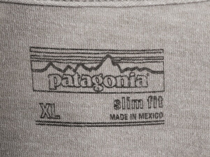 パタゴニア プリント 半袖 Tシャツ メンズ XL 17年製 アウトドア フィッツロイ クレスト グラフィック カットソー シンプル スリムフィット