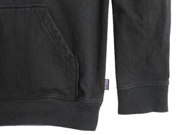 パタゴニア プリント スウェット フード パーカー メンズ M / 18年製 Patagonia トレーナー プルオーバー ストレッチ アウトドア 裏起毛 黒