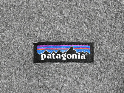 US企画 18年製 パタゴニア クラシック シンチラ フリース ベスト レディース M 古着 Patagonia アウトドア フルジップ 重ね着 廃盤 企業 灰