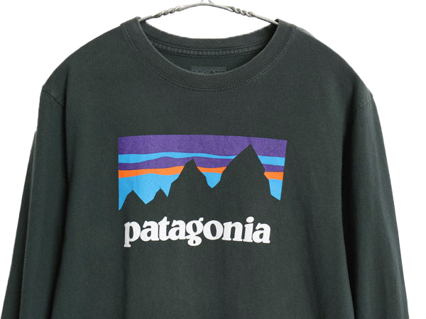 パタゴニア プリント 長袖 Tシャツ メンズ S 古着 17年製 アウトドア ロンT ロングスリーブ P-6 グラフィック ステッカー ロゴT グリーン