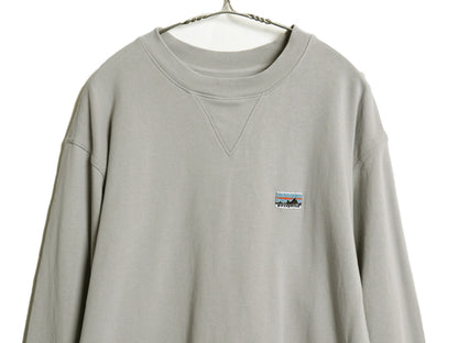 パタゴニア 前V クルーネック スウェット メンズ L 25年製 白タグ アウトドア トレーナー 長袖 Tシャツ ロンT 裏起毛なし 薄手 ゆったり 灰