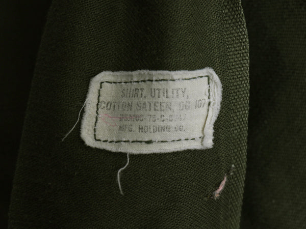 70s 米軍実物 US NAVY コットン サテン ユーティリティ シャツ M 75年製 ヴィンテージ USN OG107 シャツ袖 3rd 4th 軍物 ミリタリー カーキ
